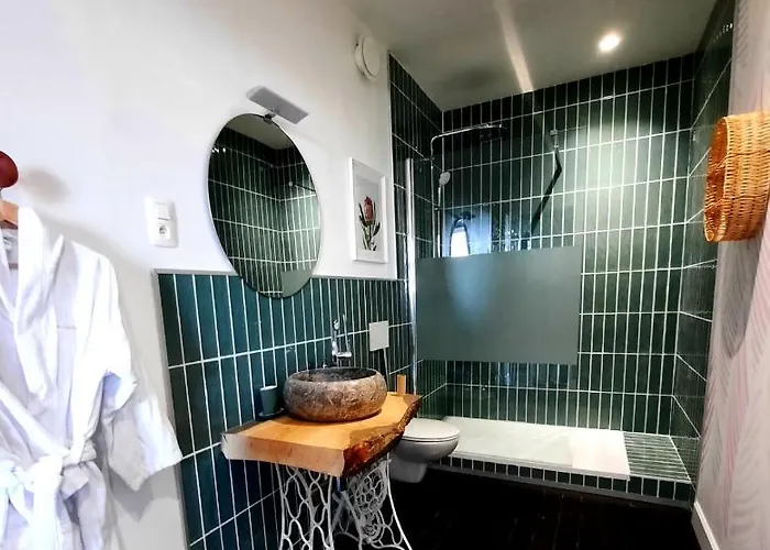 Avou Nozotes Bed & Breakfast